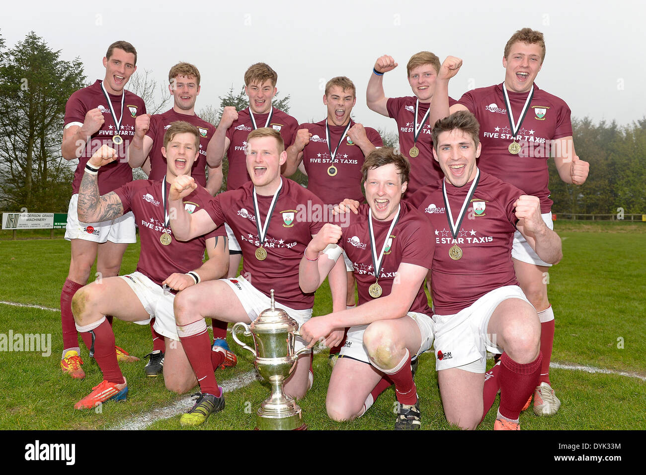 Berwick, UK. 20 avril, 2014. Berwick RFC, Scremerston rois de la 7s 2014, Rnd 4, Berwick RFC Sevens Légende : Victoire de l'équipe de Gala après avoir battu Jedforest 36-14. Crédit : Rob Gray/Alamy Live News Banque D'Images