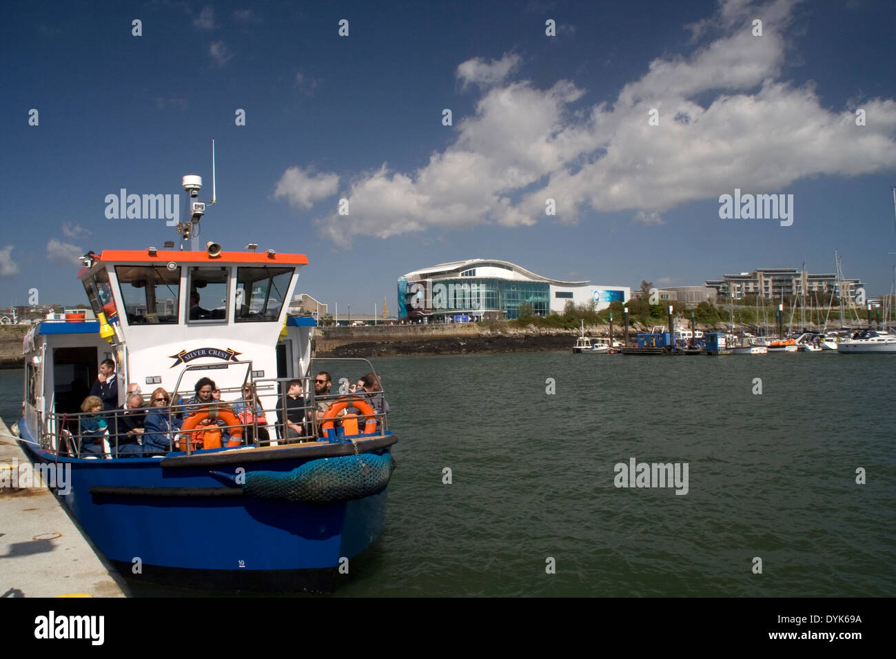 Bateau-taxi jusqu'à la Cour Royal William Banque D'Images