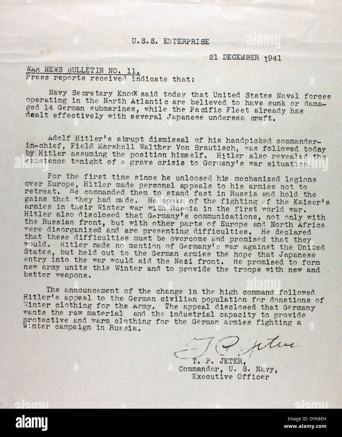 La photographie Enterprise 00025 représente l'USS Enterprise (CV-6), un porte-avions qui a joué un rôle important dans la seconde Guerre mondiale, soulignant sa conception et son histoire opérationnelle. Banque D'Images