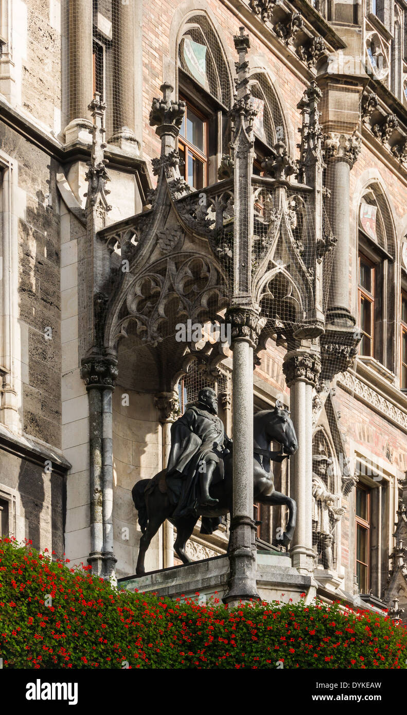 Statue équestre du prince régent Luitpold de Bavière, 'Neues Rathaus', Muniche, Bavière, Allemagne. Banque D'Images