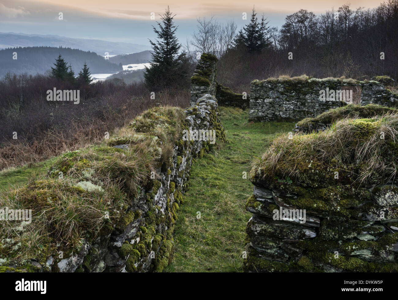 Reste obsédante d Arichonan Township, un village dans les montagnes de l'Ecosse. Banque D'Images