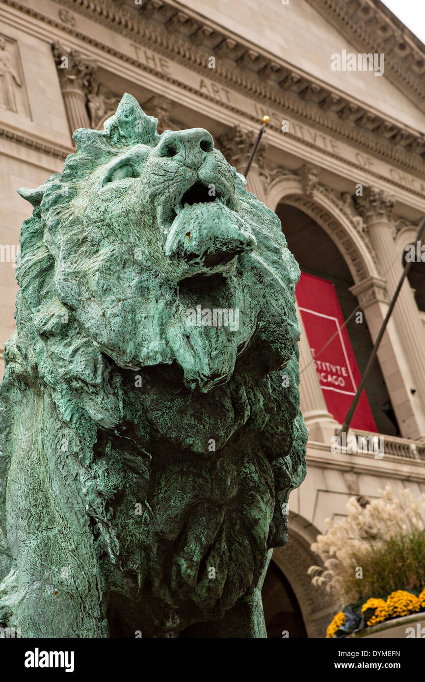 Lions en bronze à l'entrée à l'Art Institute de Chicago, Illinois Banque D'Images