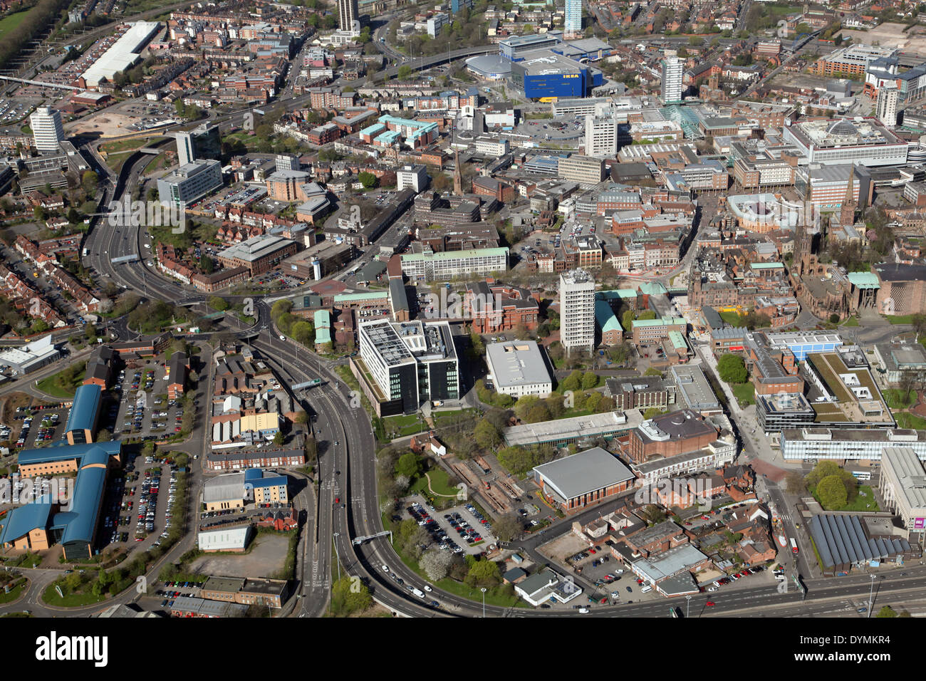 Vue aérienne du centre-ville de Coventry, y compris la Cathédrale St Michael's Banque D'Images