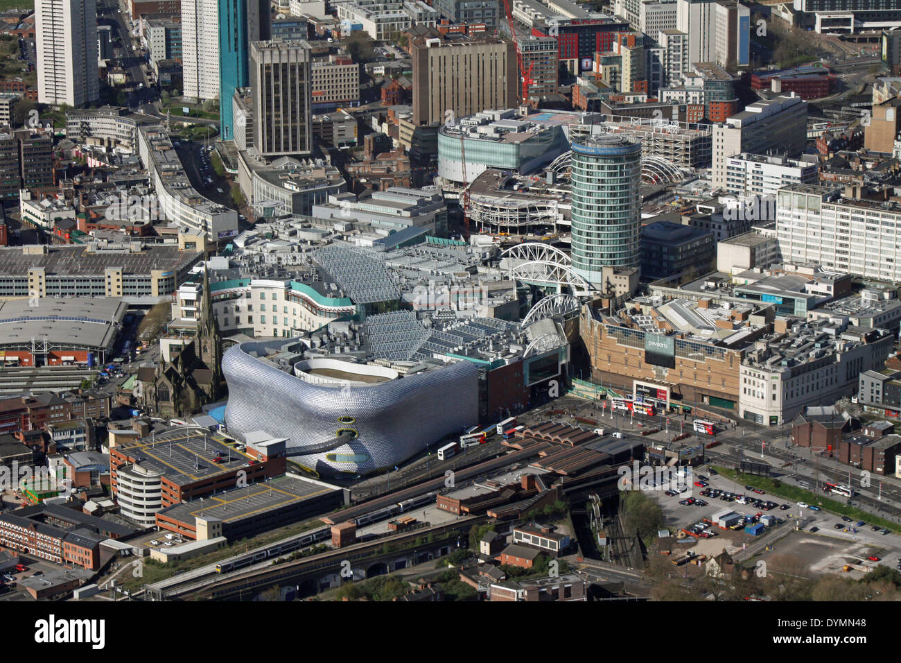Vue aérienne du centre commercial Bull Ring et Selfridge's dans le centre-ville de Birmingham Banque D'Images