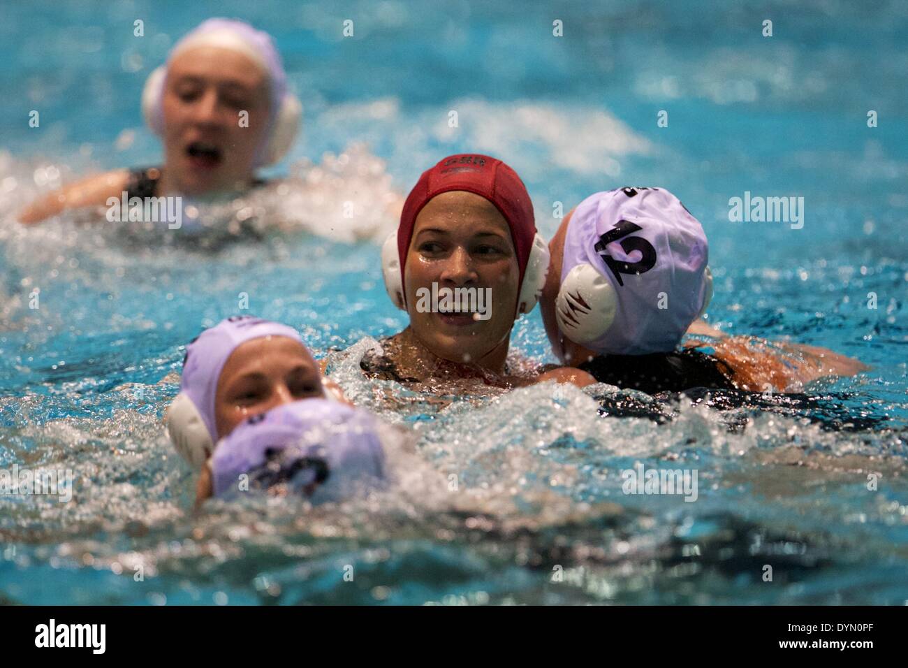 Manchester, UK. 22 avr, 2014. Grande-bretagne célébrer remportant la FINA de water-polo Femmes Ligue Mondiale entre la Grande-Bretagne et l'Espagne. Credit : Action Plus Sport/Alamy Live News Banque D'Images