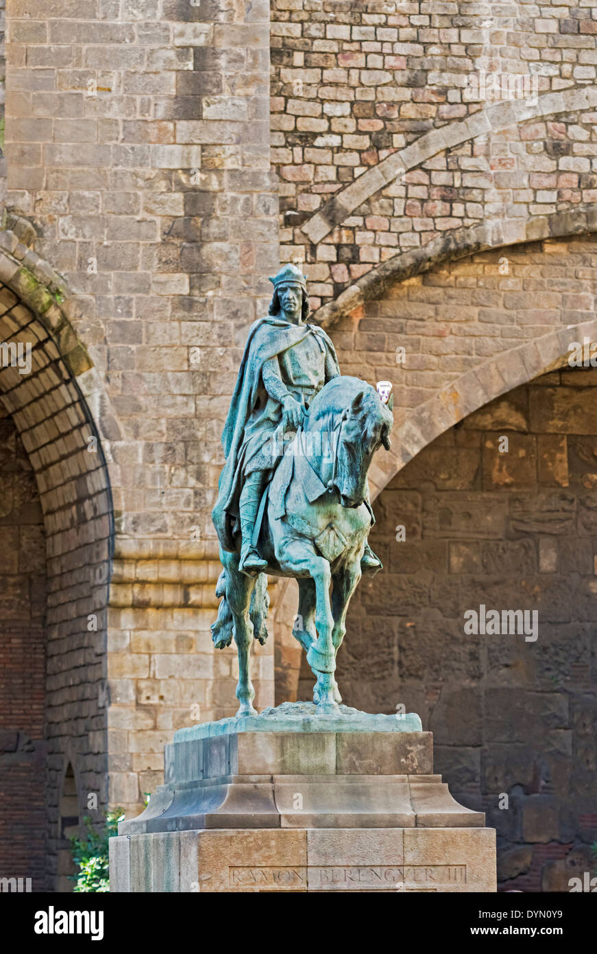 Monument de Ramon Berenguer III le Grand à Barcelone, Espagne. Il était le comte de Barcelone, Gérone, et d'Ausona Banque D'Images