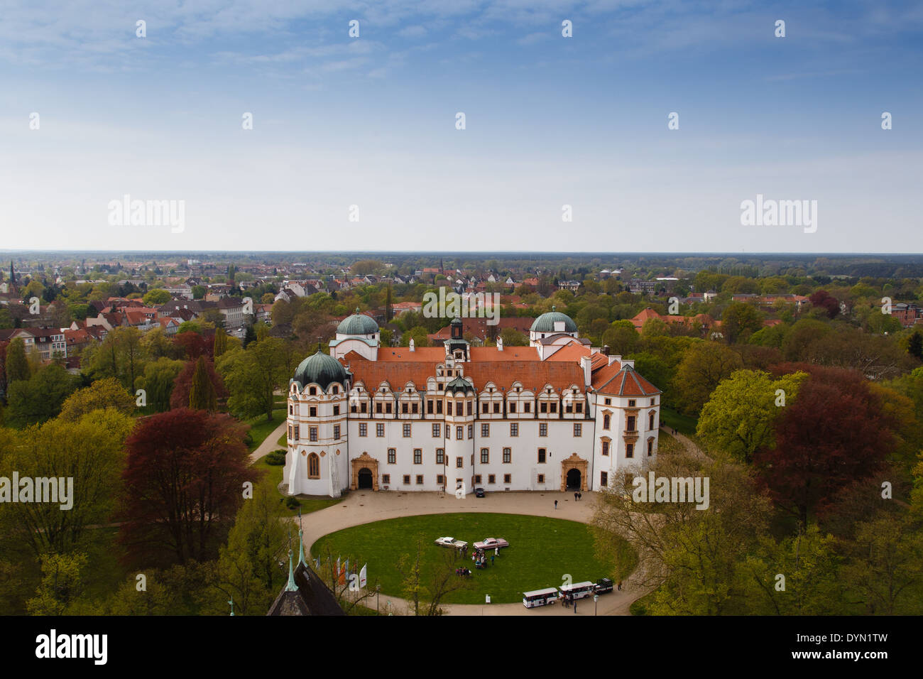 Photographie de château de Celle (Schloss) prises depuis le haut de la ville (église Stadtkirche). Banque D'Images