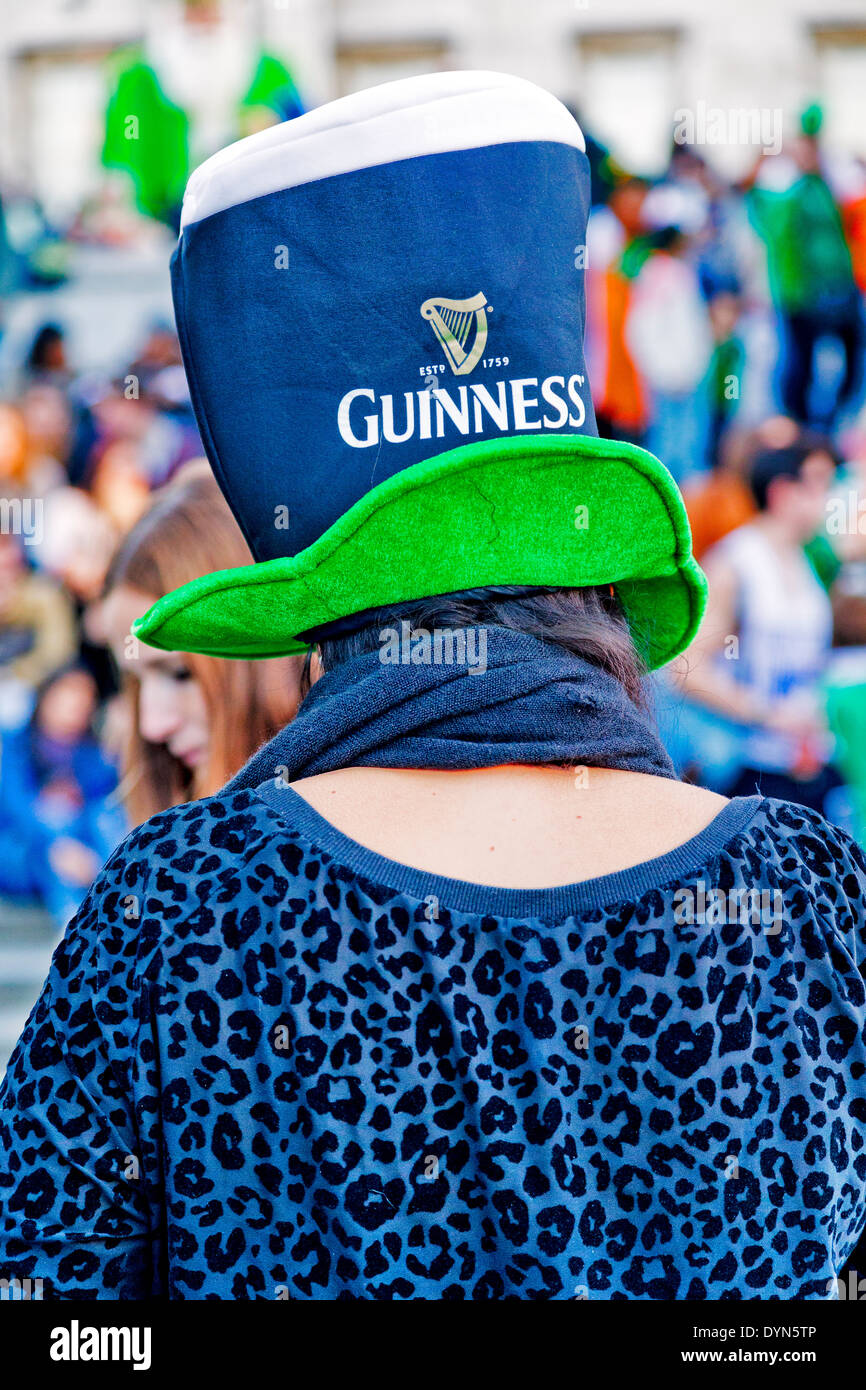 Les célébrations de la Saint-Patrick, Trafalgar Square, London, England, UK Banque D'Images