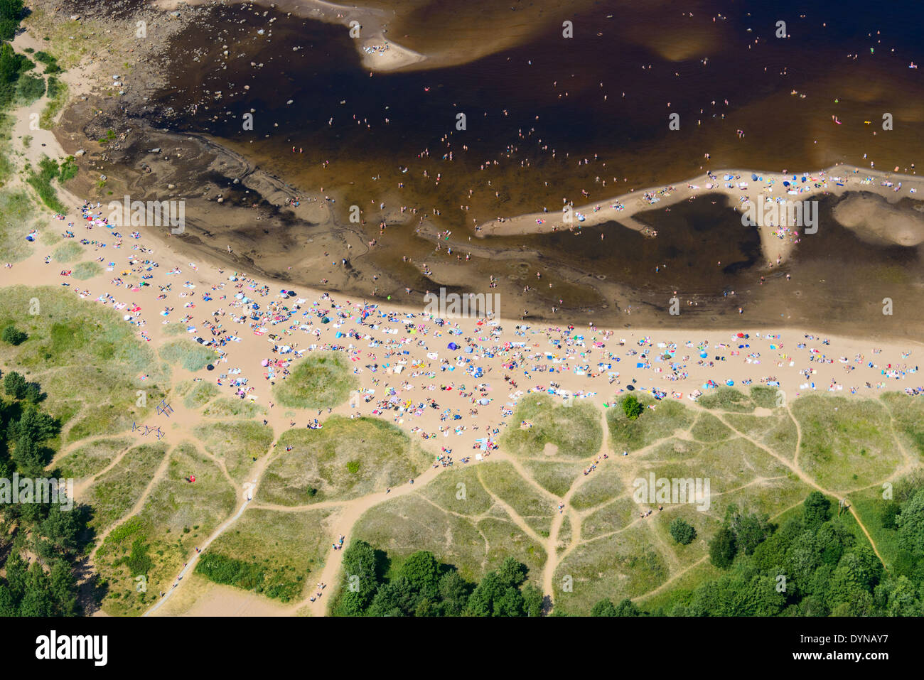 Vue aérienne de la plage avec des gens Banque D'Images