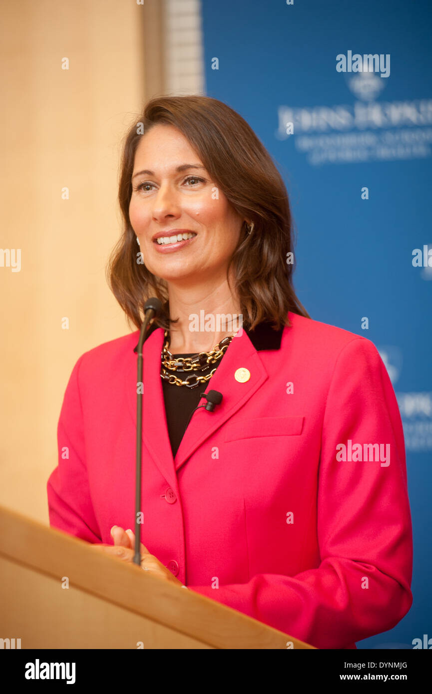 Deborah Hersman, Président par intérim de la National Transportation Safety Board (NTSB), Banque D'Images Deborah Hersman, Président par intérim de la National Transportation Safety Board (NTSB), Banque D'Images