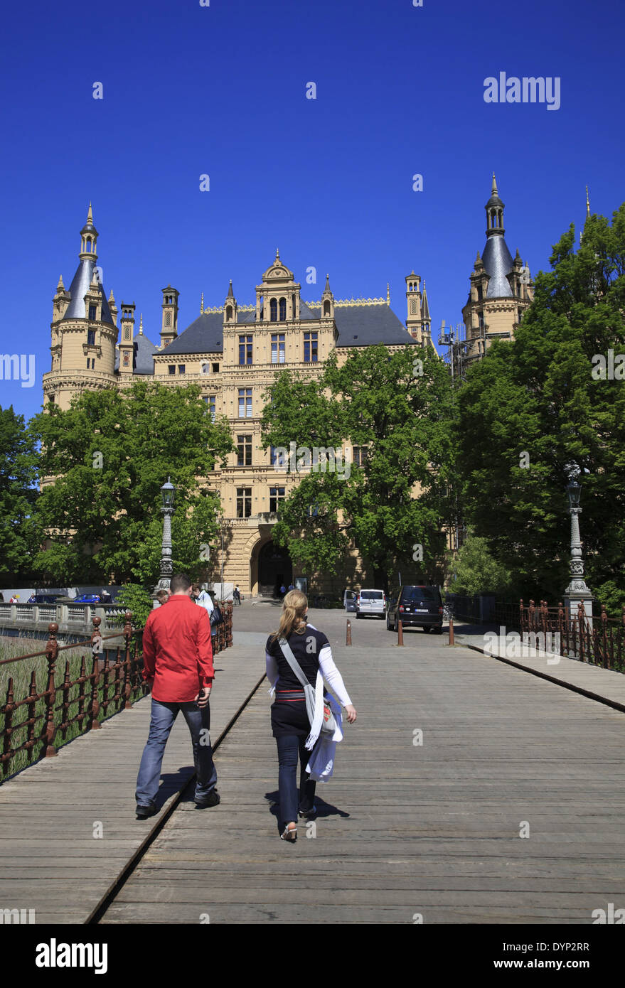 Le château de Schwerin, pont vers le parc du château, le Mecklembourg Poméranie occidentale, l'Allemagne, de l'Europe Banque D'Images