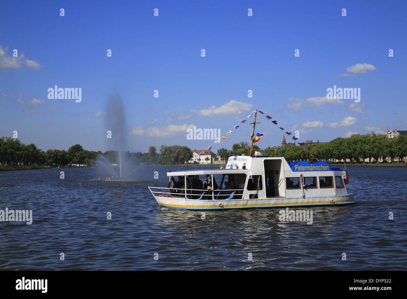 Petermaenchen ferry au lac Pfaffenteich, Schwerin, Mecklembourg Poméranie occidentale, l'Allemagne, de l'Europe Banque D'Images