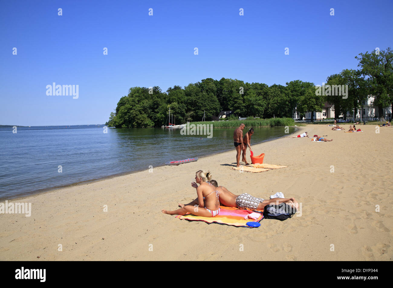 Dans Schwerin-Zippendorf plage, lac Schweriner See, Mecklembourg-Poméranie-Occidentale, Allemagne, Europe Banque D'Images
