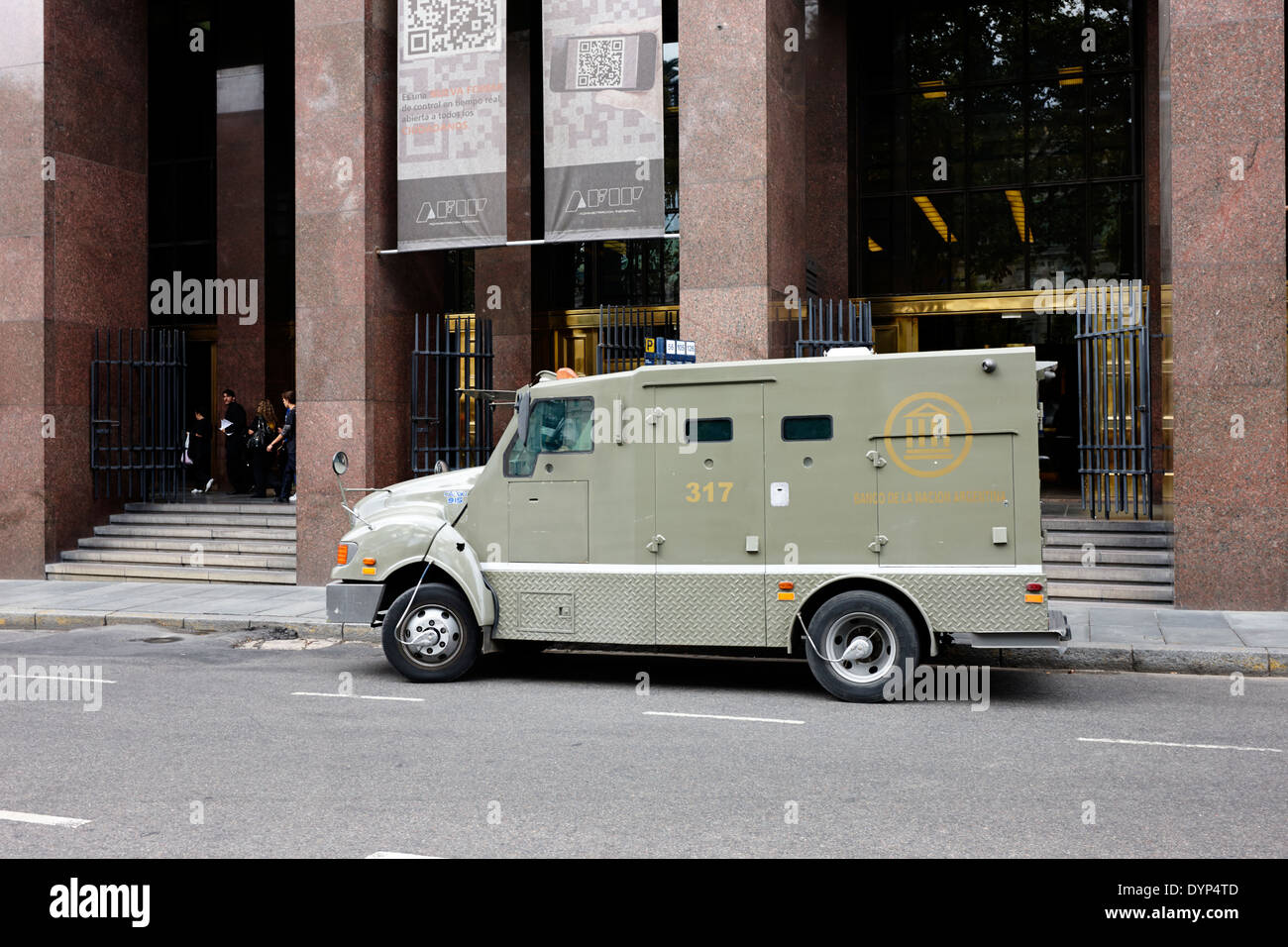 Banco de la nacion chariot hors sécurité administracion afip Federal de Ingresos publicos Buenos Aires Argentine Banque D'Images