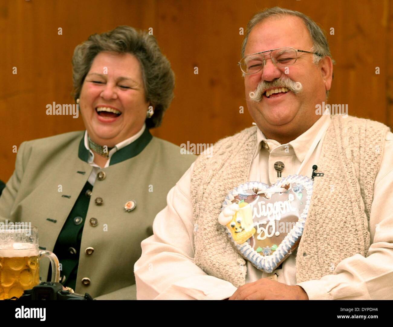 Wiesn Wigger hôte Gästehaus Winkler et son épouse Christa, 2005 Banque D'Images
