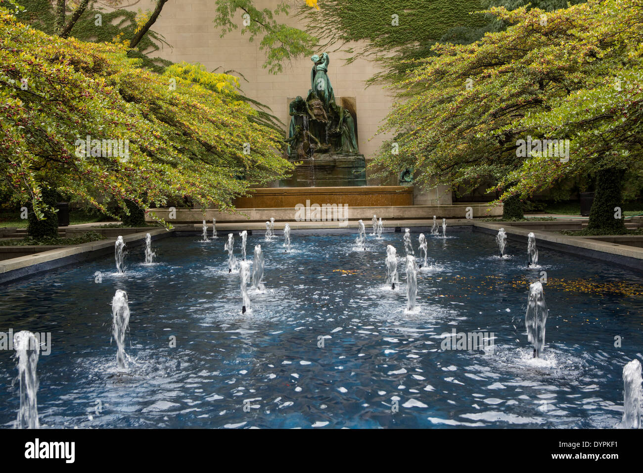 Jardin sud à l'Institut d'Art de Chicago, avec la Fontaine des Grands Lacs USA Banque D'Images