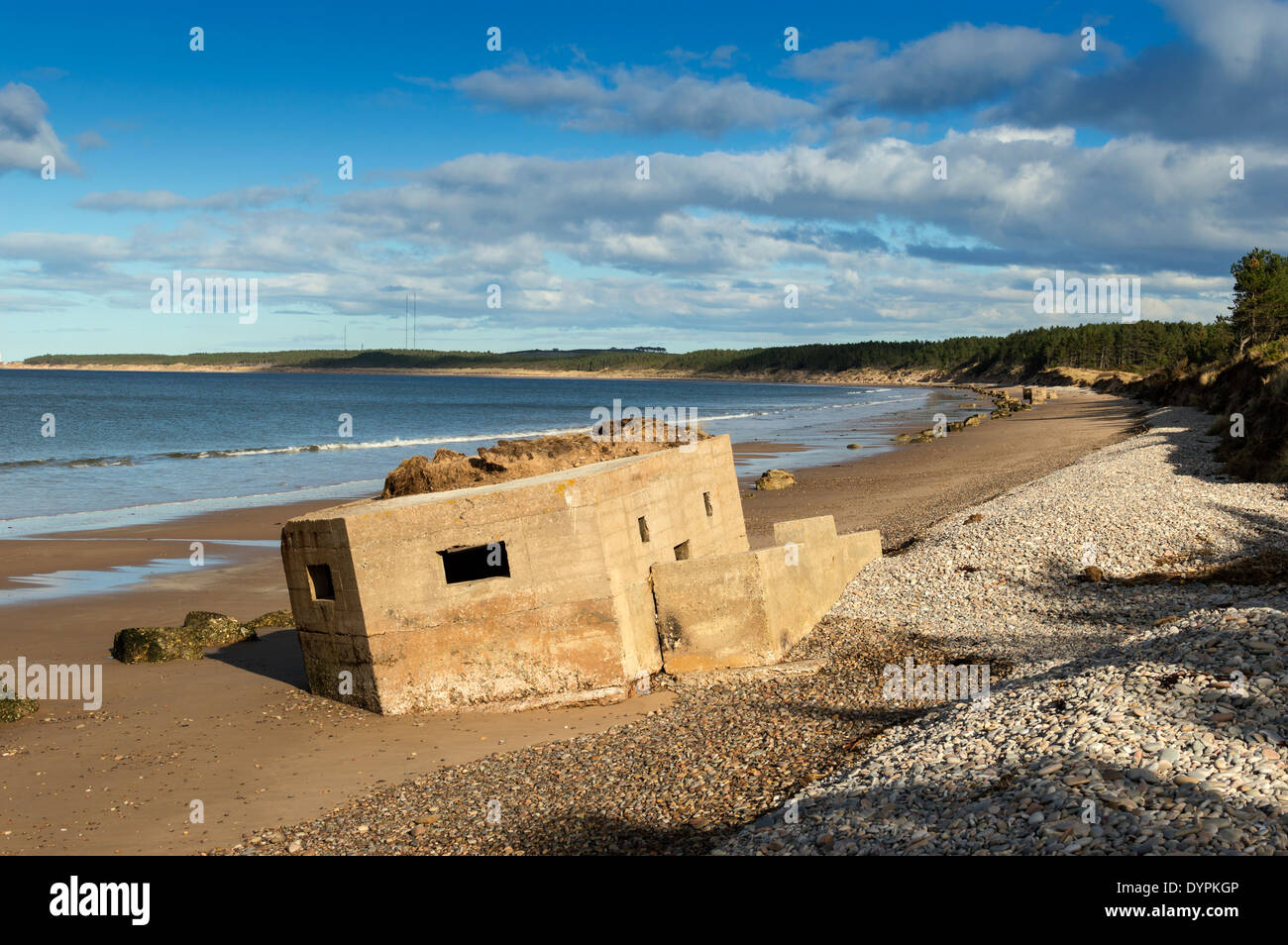 Boîte à Pilules DE LA SECONDE GUERRE MONDIALE SUR LA PLAGE DE SABLE DE FINDHORN MORAY ECOSSE Banque D'Images