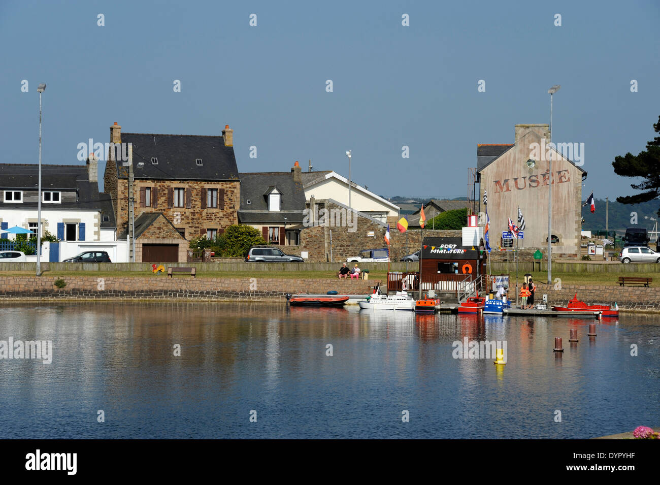 Port de Perros-Guirec,port miniature,Côtes-d'Armor,Bretagne,Bretagne,France  Photo Stock - Alamy