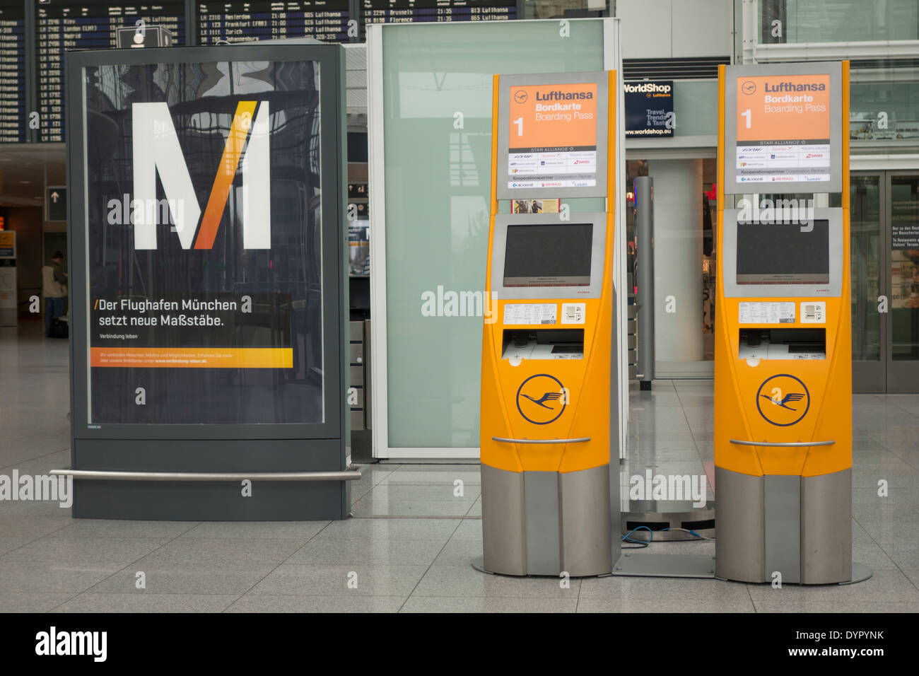 L'aéroport, le MUC, Terminal 2, quick check-in, Munich, Bavaria, Germany, Europe Banque D'Images