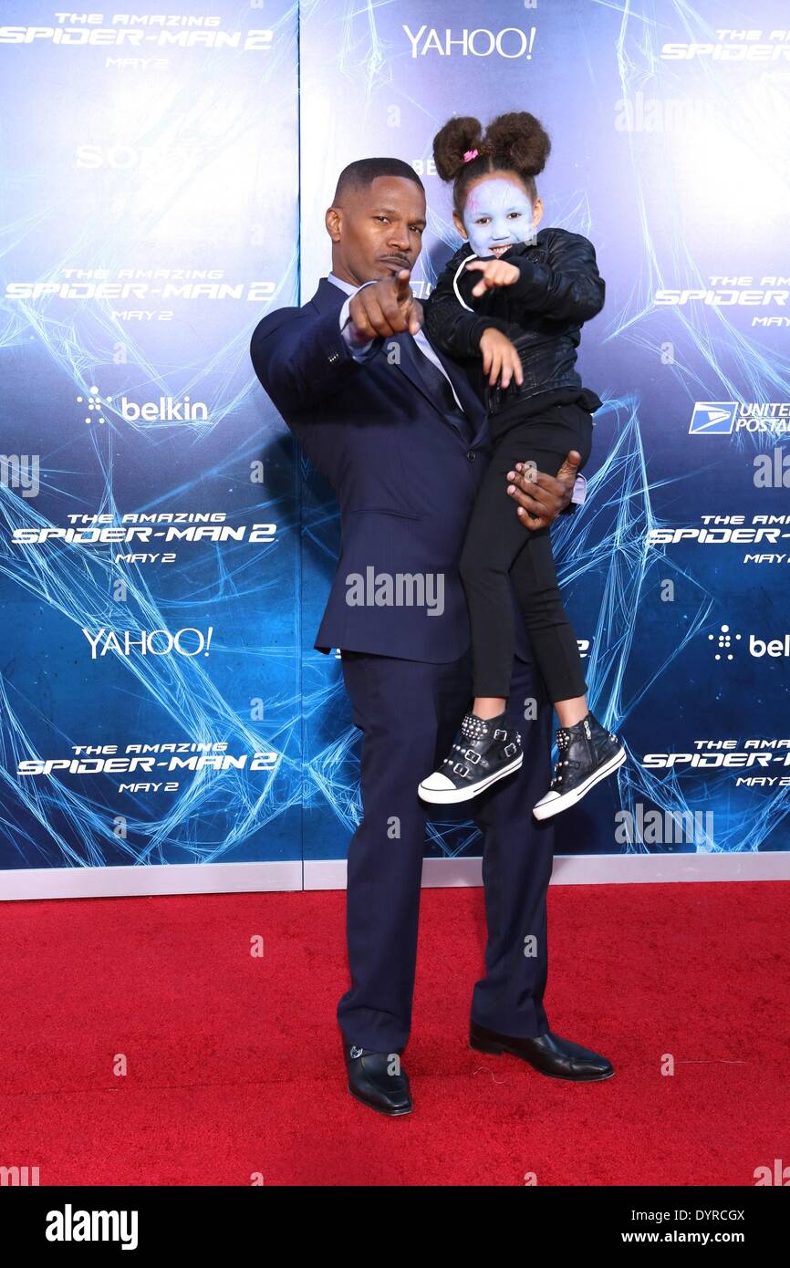 New York, NY, USA. Apr 24, 2014. Jamie Fox, Annalise évêque aux arrivées de l'AMAZING SPIDER-MAN 2, Ziegfeld Theatre, New York, NY Le 24 avril, 2014. Credit : Andres Otero/Everett Collection/Alamy Live News Banque D'Images