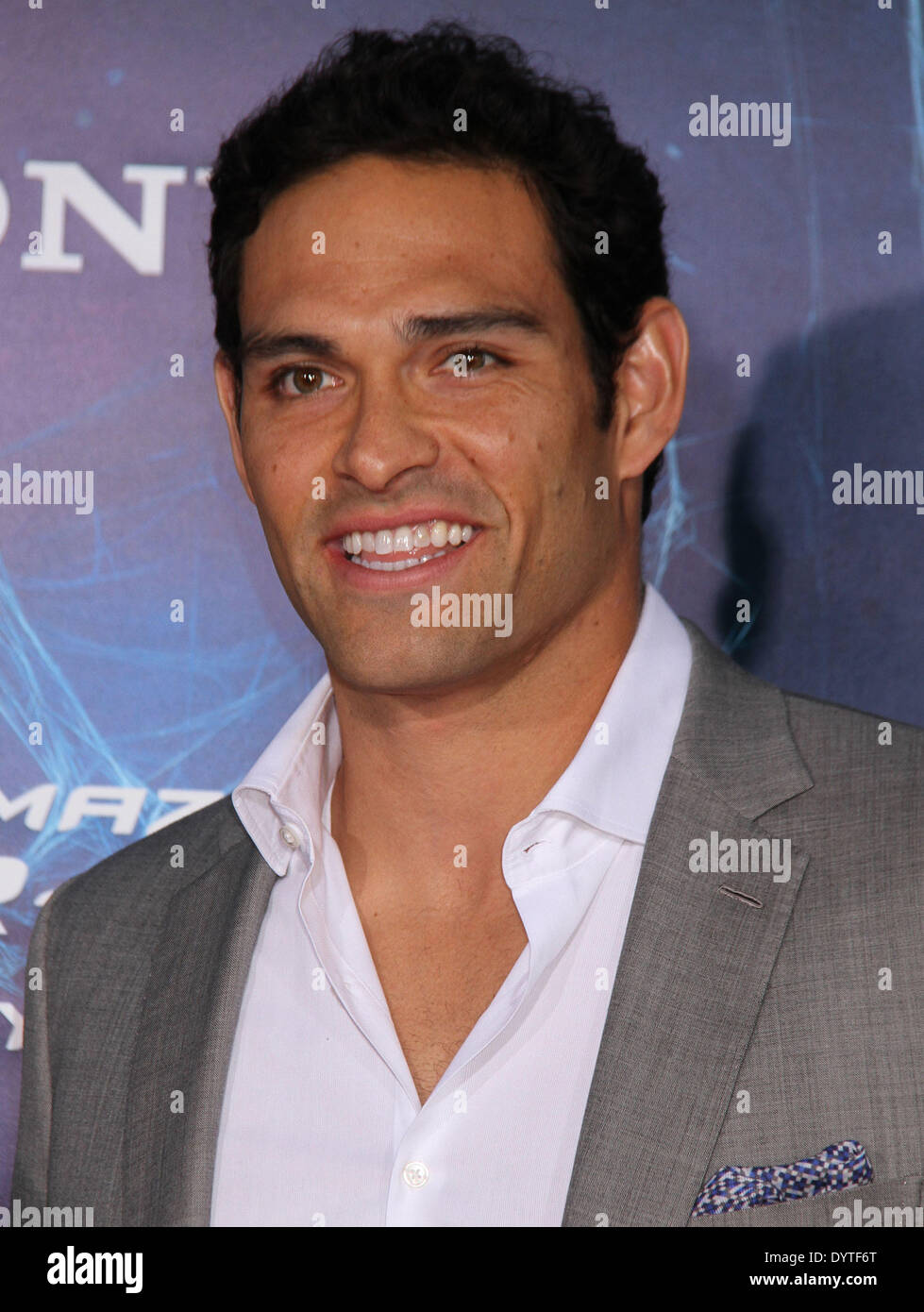 New York, New York, USA. Apr 24, 2014. Joueur de football MARK SANCHEZ assiste à la première de New York "The Amazing Spider-Man 2", tenue au Ziegfeld Theatre. Credit : Nancy Kaszerman ZUMAPRESS.com/Alamy/Live News Banque D'Images