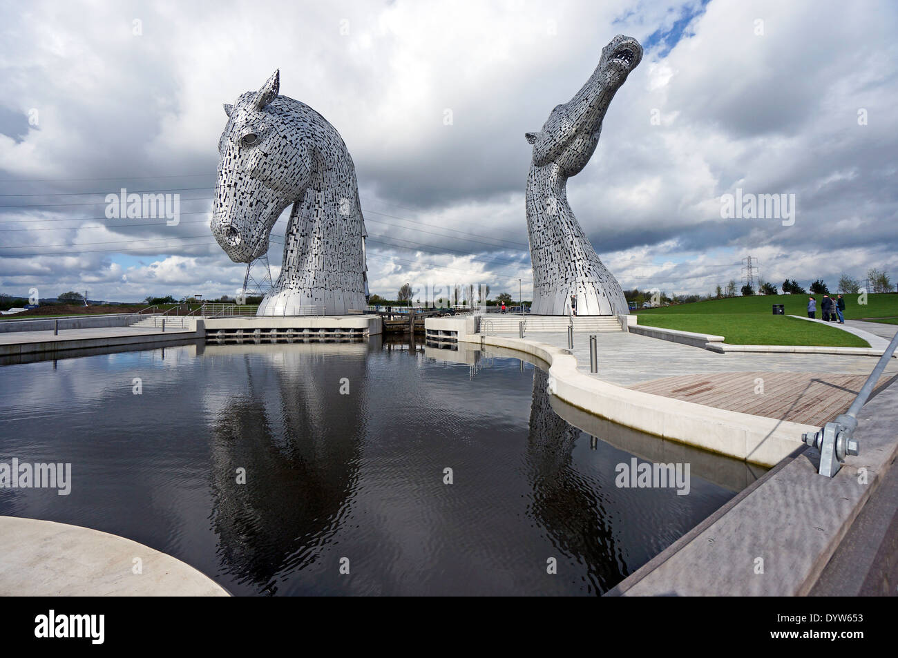 Les Kelpies à l'helice sur le Forth & Clyde canal par la rivière Carron Ecosse Falkirk Banque D'Images