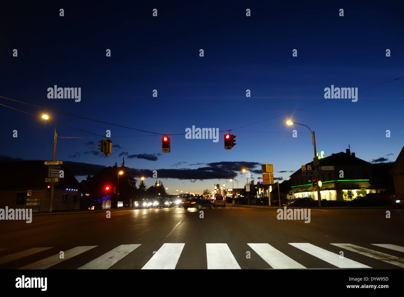 B17 chemin public, intersection dans Oeynhausen, Autriche, Basse Autriche, le sud de la Basse Autriche Banque D'Images