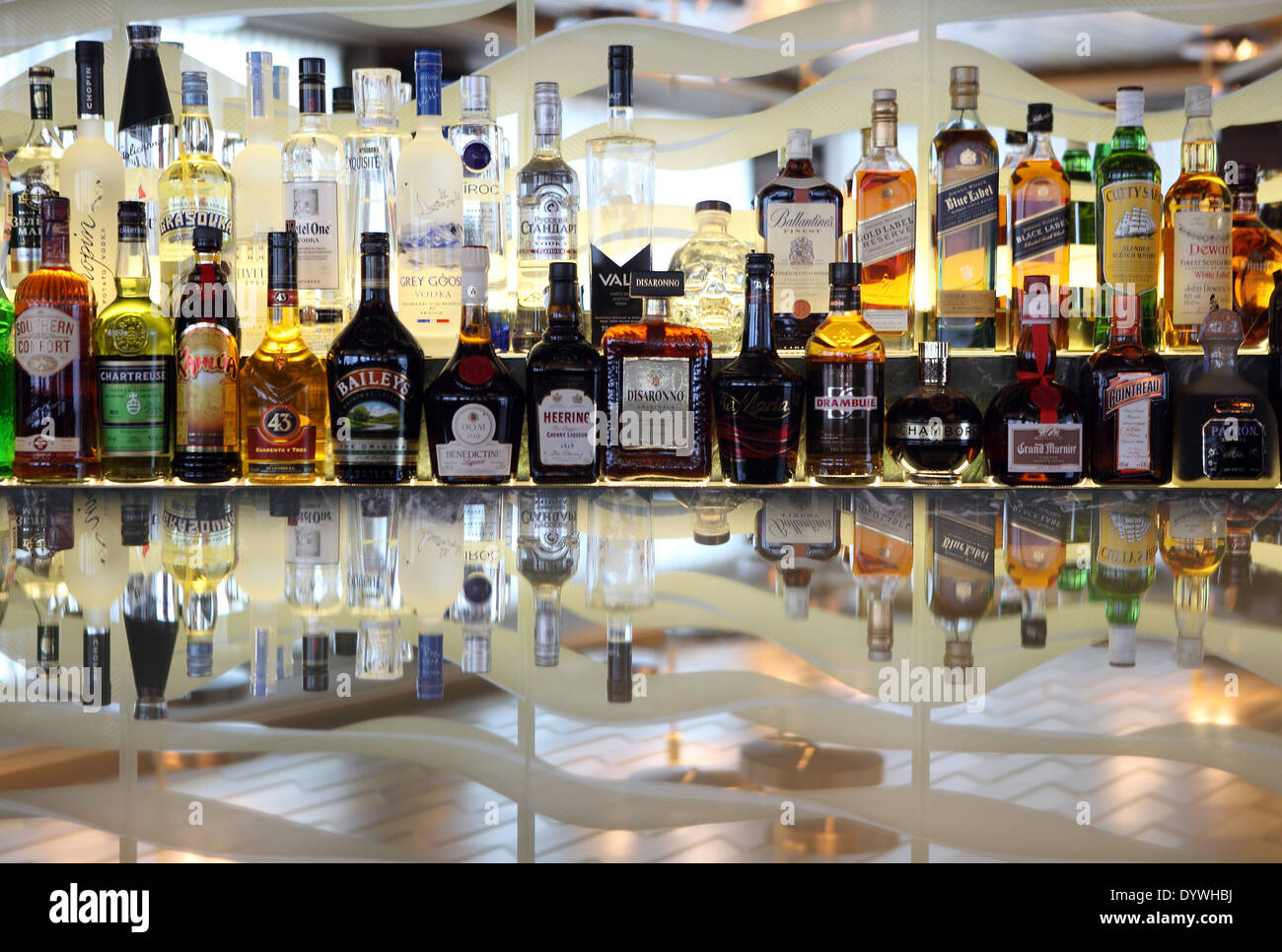 Berlin, Allemagne, de l'alcool dans un bar Banque D'Images
