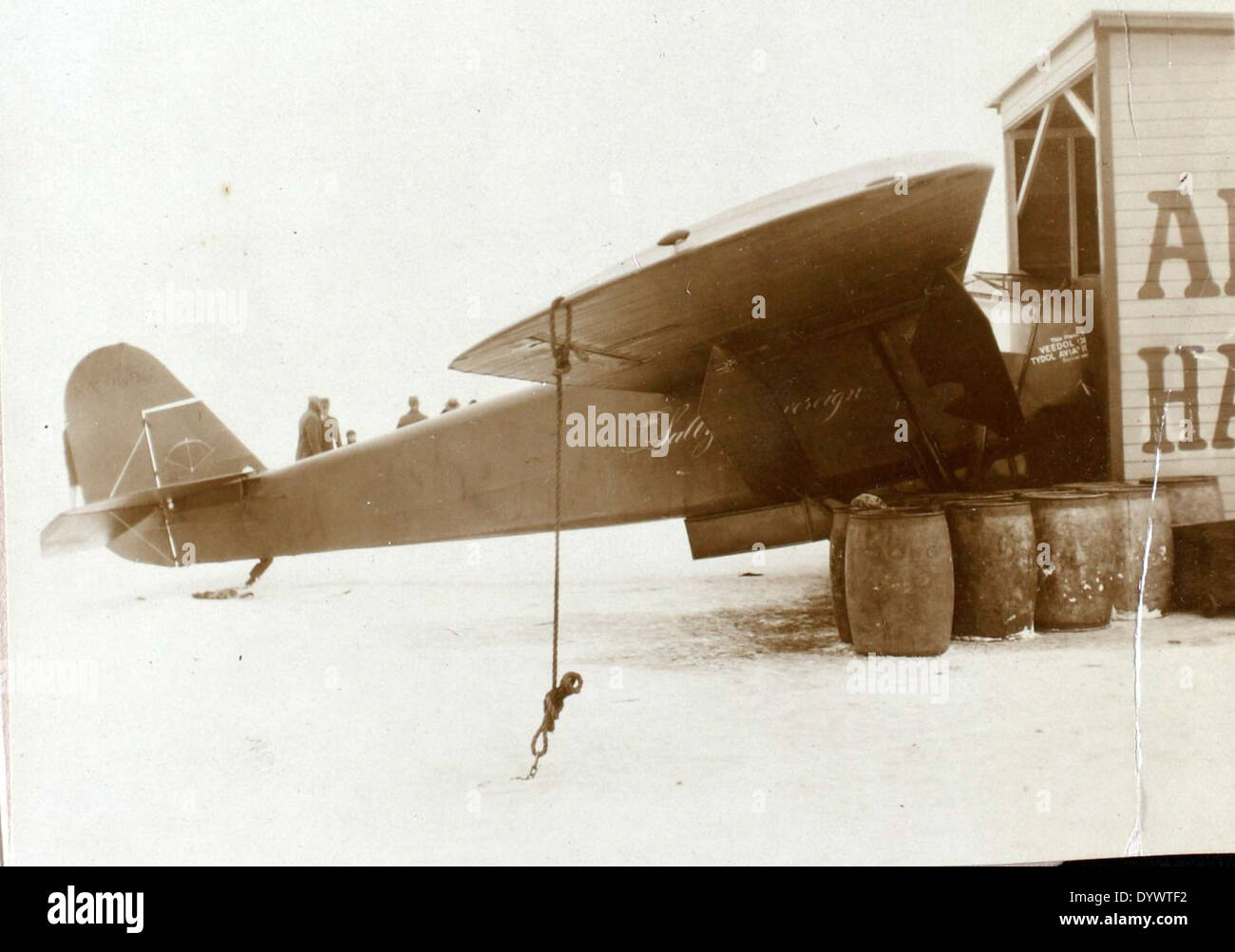 Cette image de l'album Jones présente Fred Alvin Jones, un pilote chez Eastern Airlines. Jones a contribué aux opérations de la compagnie aérienne pendant les premières années de l'aviation civile. Banque D'Images