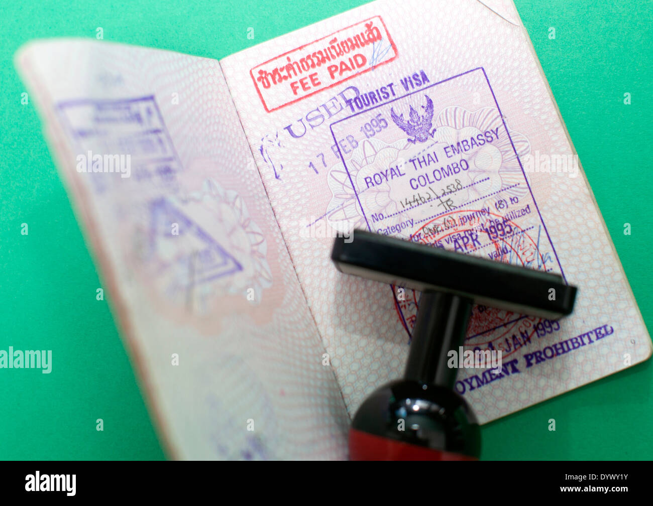 Visa de touriste dans passeport britannique, Londres Photo Stock - Alamy
