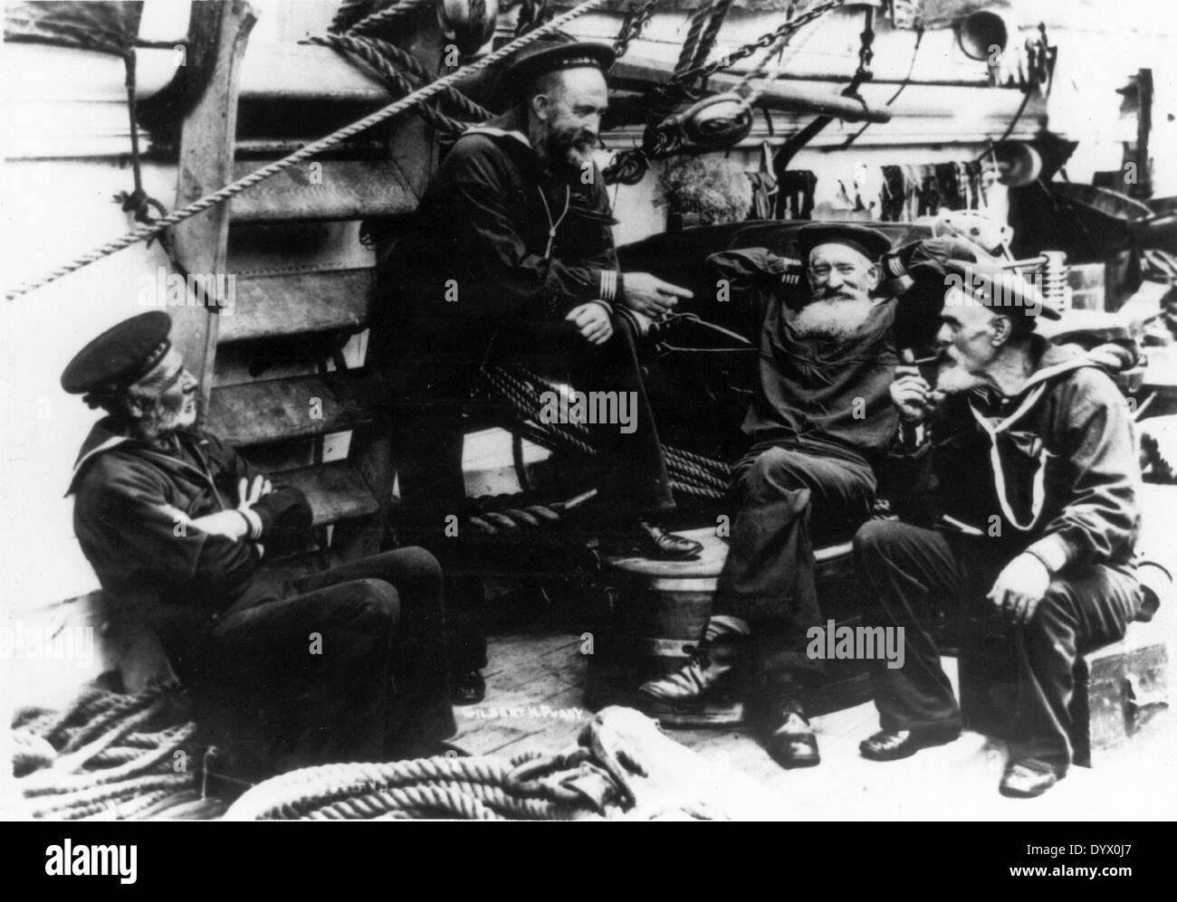 'Les Ole Sea Dogs !' Fait référence à la longue tradition de l'aviation navale à North Island, Californie. Connue comme le berceau de l'aviation navale américaine, North Island a abrité de nombreux porte-avions et avions navals, soutenant les opérations de l'US Navy pendant des décennies. Banque D'Images