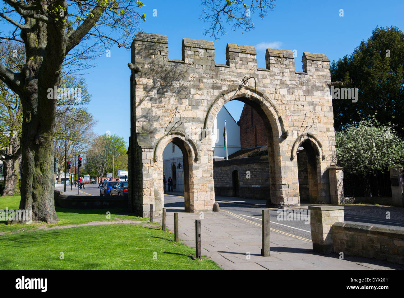Prieuré Gate Arch dans le centre-ville de Lincoln, Lincolnshire England UK Banque D'Images