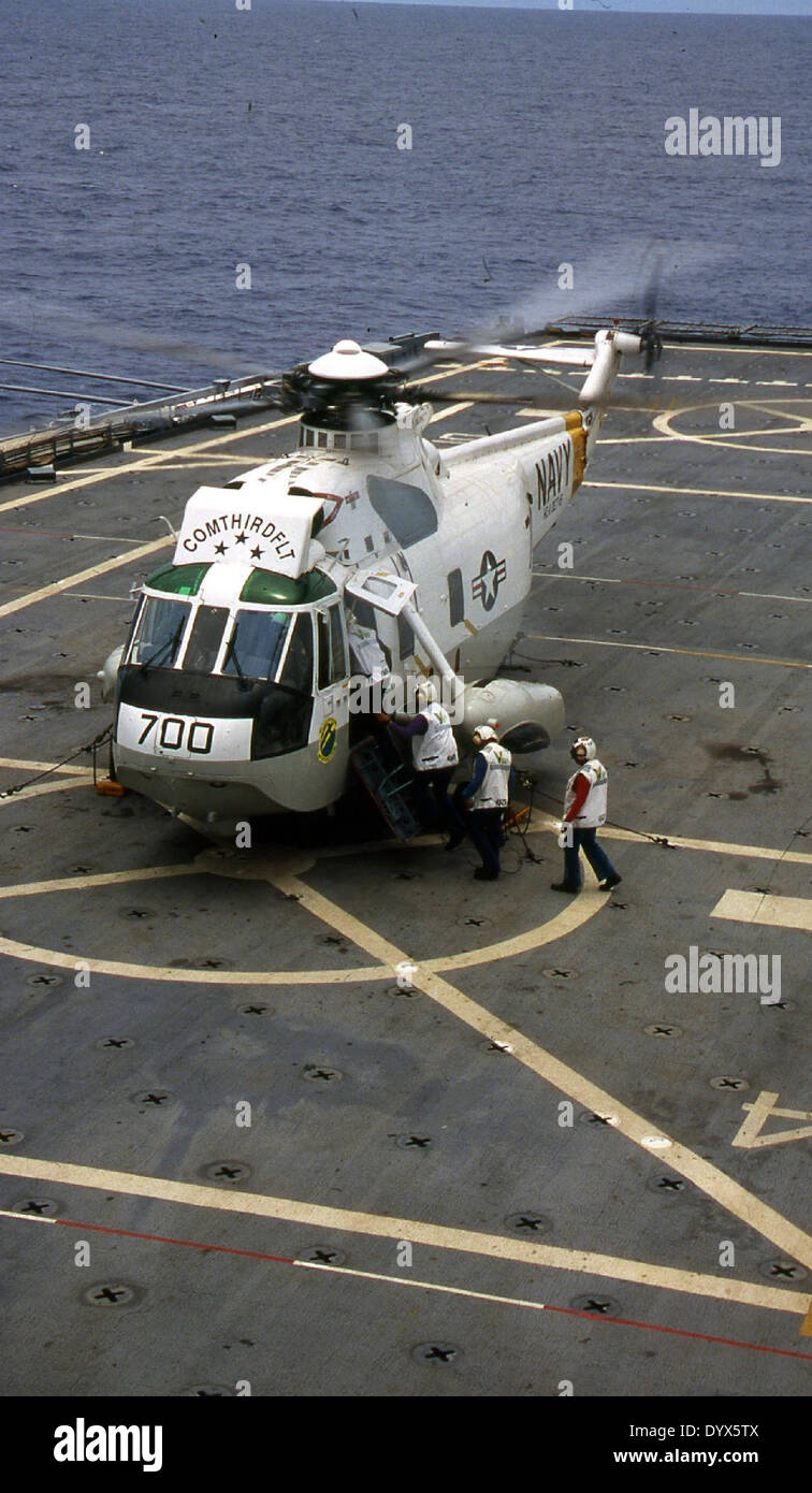 Le Sikorsky UH-3H, 151549, exploité par le HC-11 détachement 15, est exposé au San Diego Air and Space Museum. Cet hélicoptère a servi la marine américaine dans le cadre des opérations de la flotte et des missions de recherche et de sauvetage. Banque D'Images