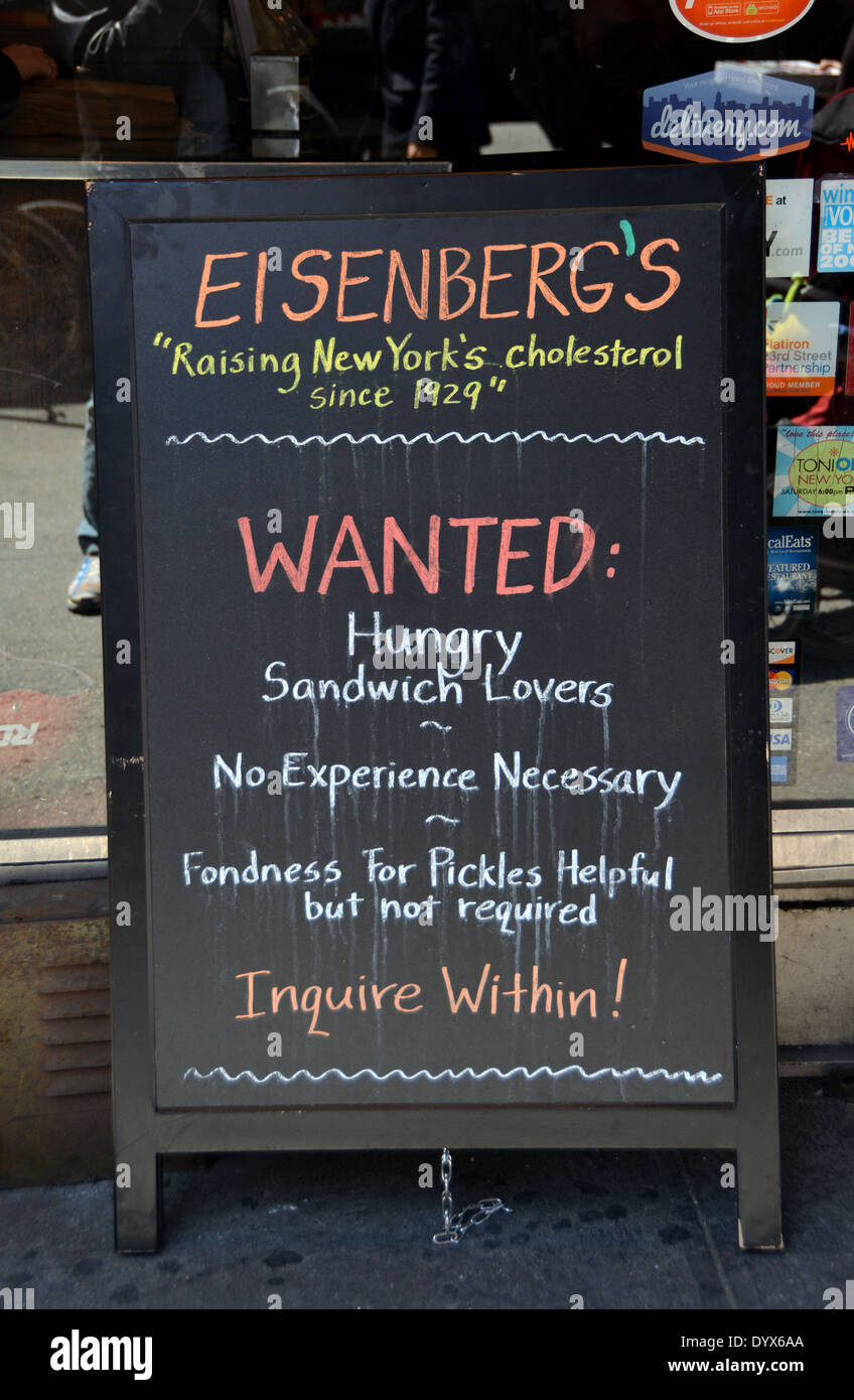 Un drôle de signe extérieur Eisenberg's Sandwich shop sur la Cinquième Avenue et 22e rue à Manhattan, New York City Banque D'Images