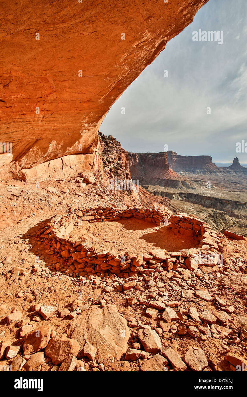 False Kiva, des îles dans le ciel, District Canyonlands National Park, près de Moab, Utah USA Banque D'Images