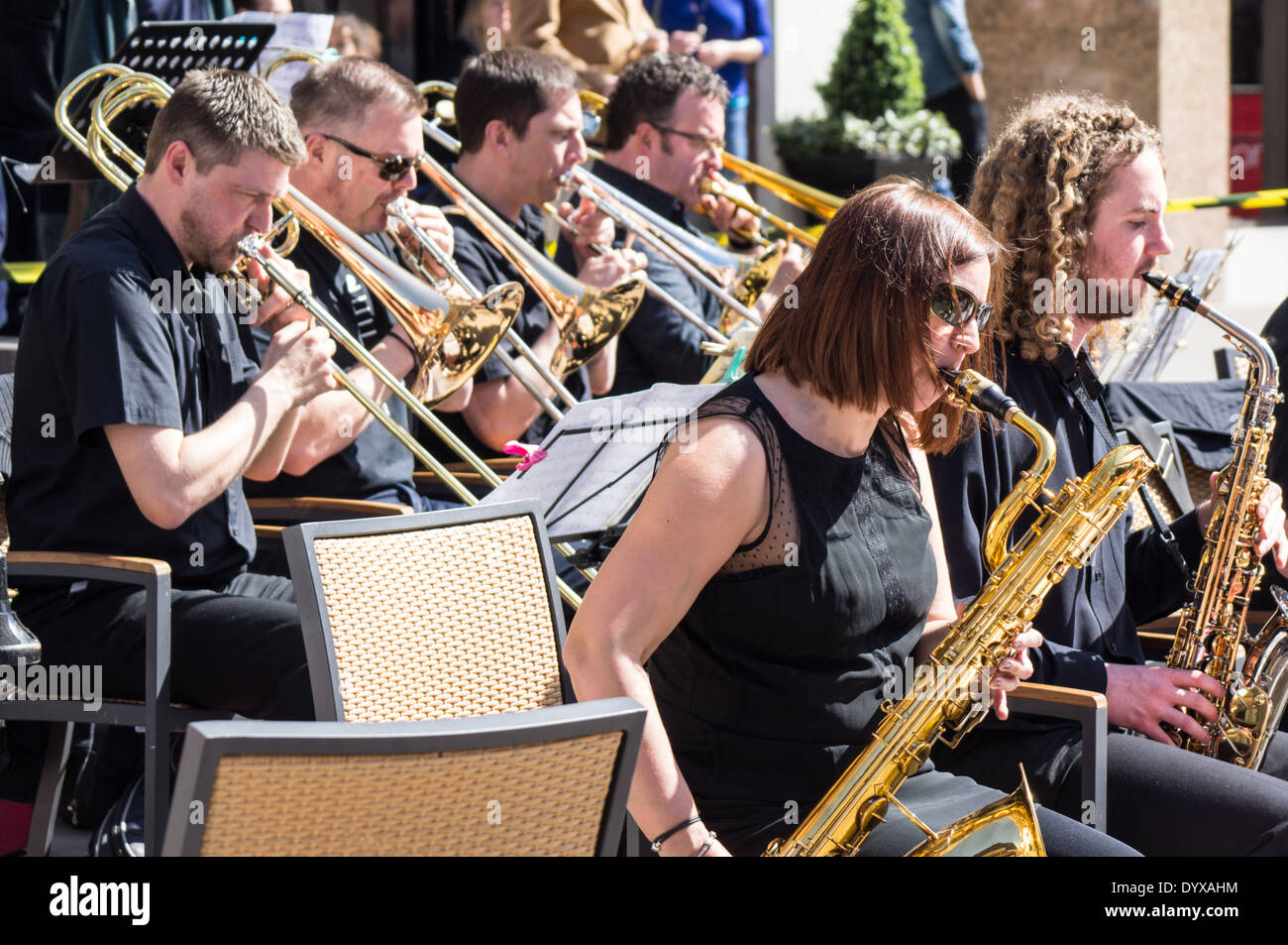 Un concert de musique classique en plein air à Londres, Angleterre  Royaume-Uni UK Photo Stock - Alamy