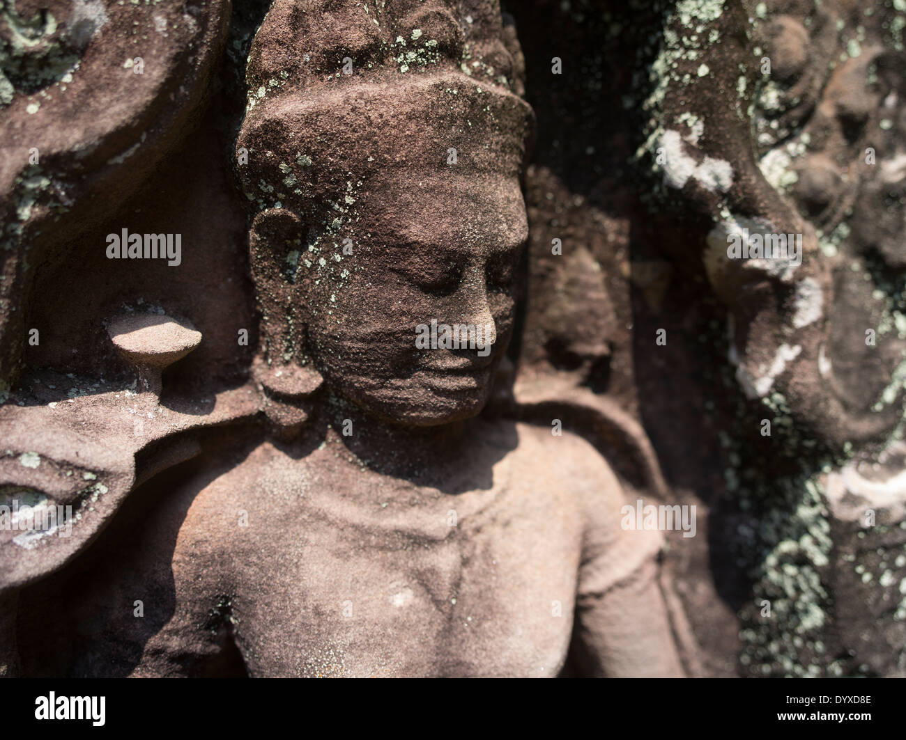 Bas-reliefs de grès d'Apsara au temple Angkor, Siem Reap, Cambodge Banque D'Images