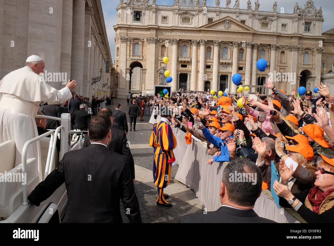 Rome Vatican la place Saint-Pierre, le Pape François, Audience Générale du 19 mars 2014 Banque D'Images