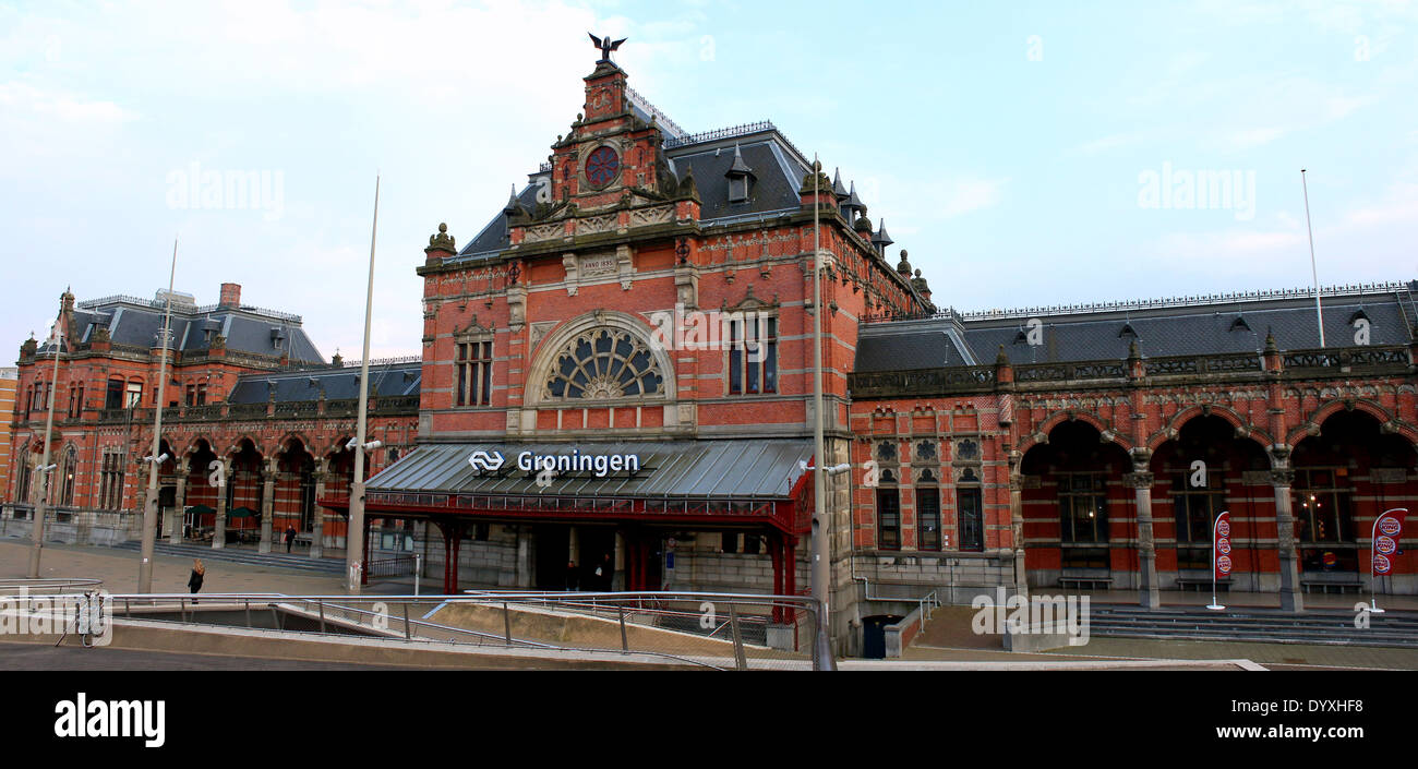 Fin du xixe siècle, principale gare de Groningen, Pays-Bas Banque D'Images