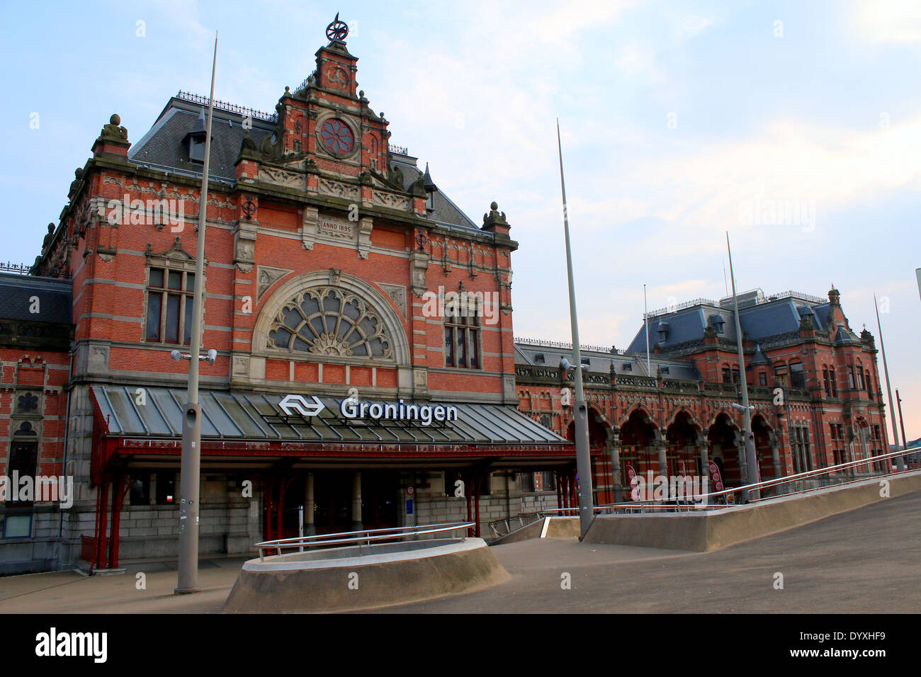 Fin du xixe siècle, principale gare de Groningen, Pays-Bas Banque D'Images