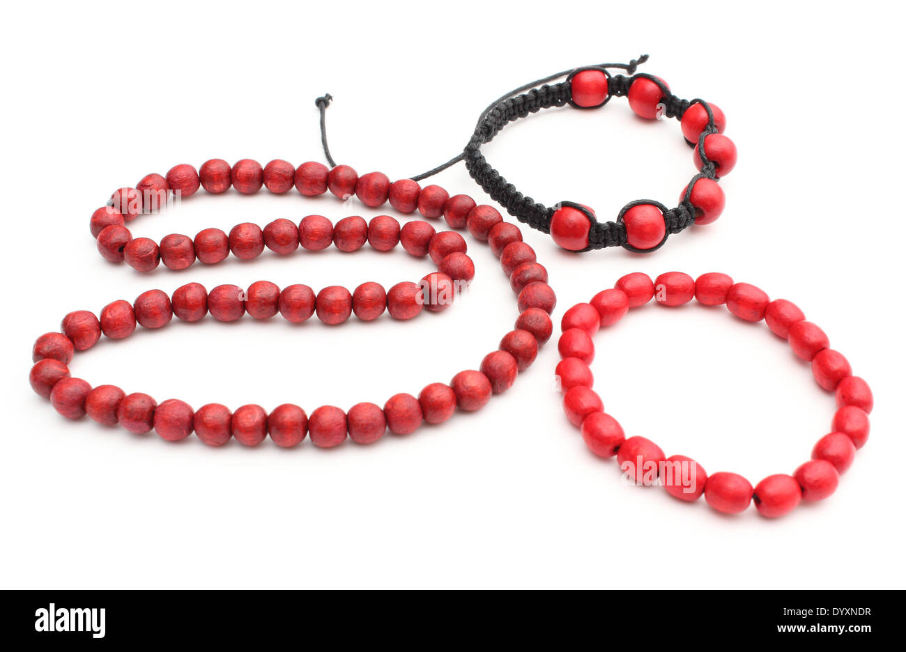 Trois bracelets pour femme rouge isolé sur fond blanc Banque D'Images