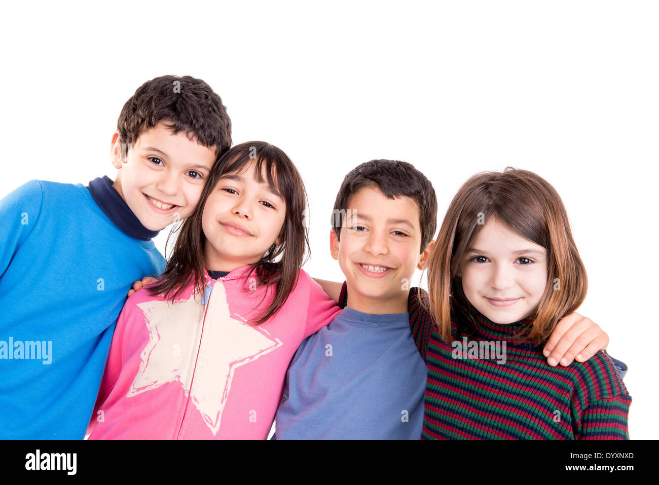 Groupe d'enfants heureux isolé dans White Banque D'Images