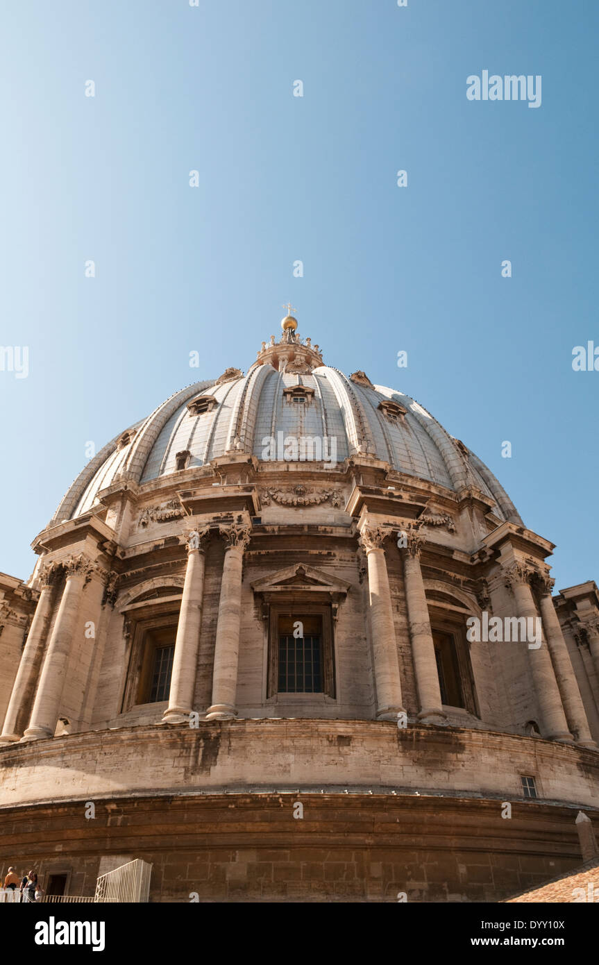 Le dôme de la Basilique Saint-Pierre au Vatican Banque D'Images