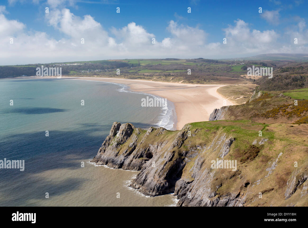 Oxwich Bay Beach vue aérienne avec beaucoup de Tor en premier plan Gower Peninsula South Wales UK Banque D'Images