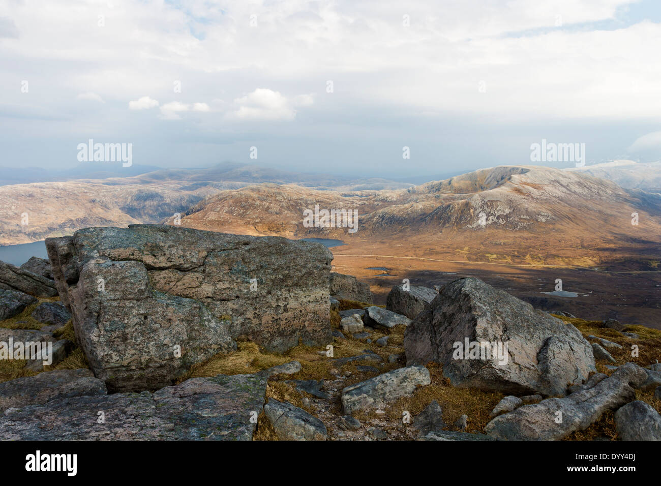 Le sommet de la voile (Gharbh Quinag) et la vue sur Glas Bheinn Sutherland Assynt Highlands of Scotland UK Banque D'Images