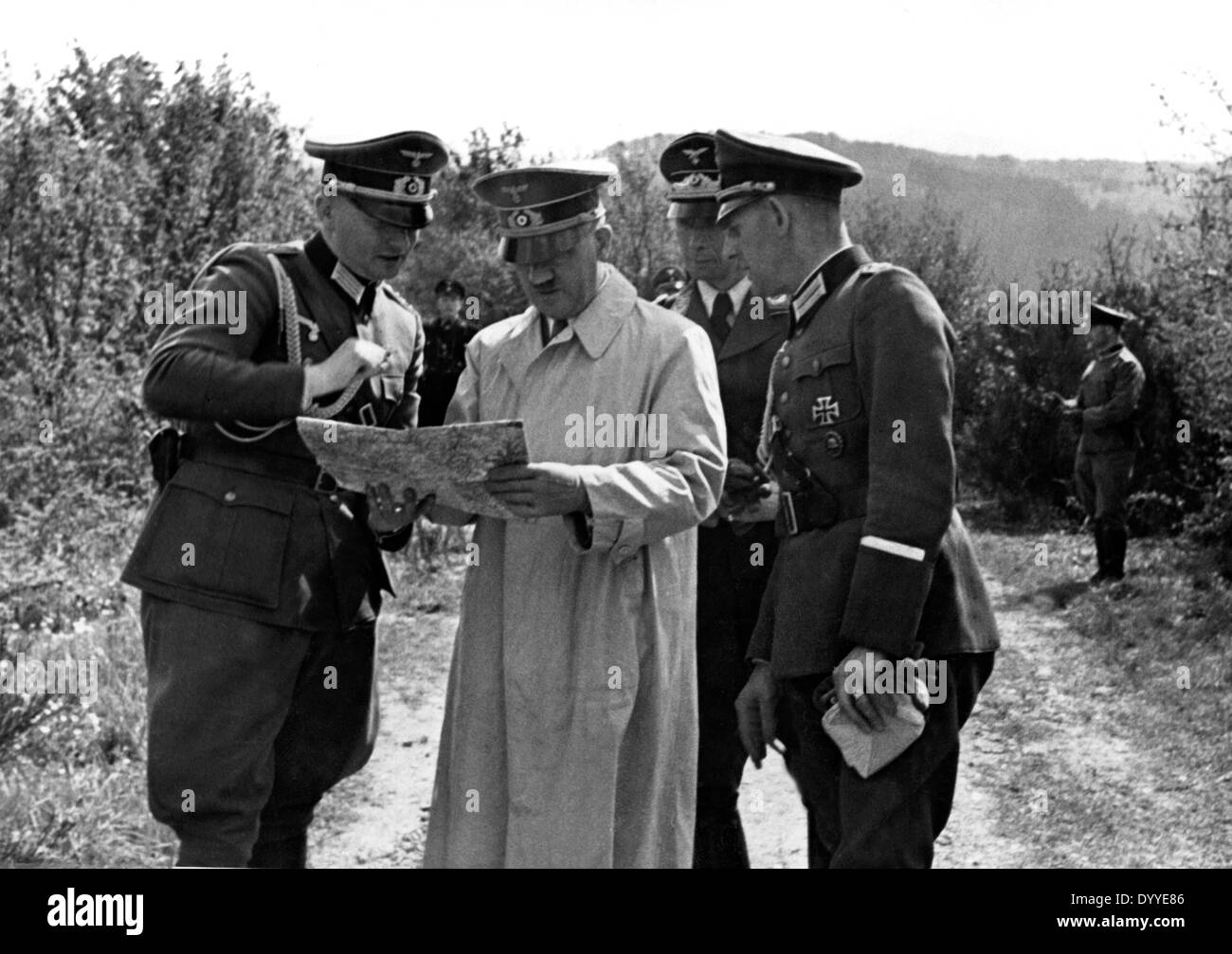 Adolf Hitler avec d'autres officiers de la Wehrmacht à la ligne Siegfried, 1939 Banque D'Images