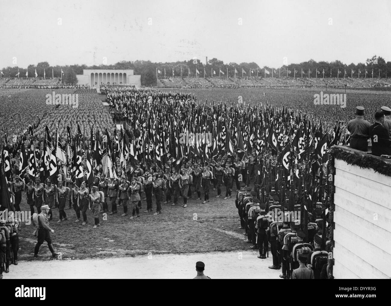 Parade sur le terrain au cours de l'Zeppelin NSDAP ralley, 1933 Banque D'Images