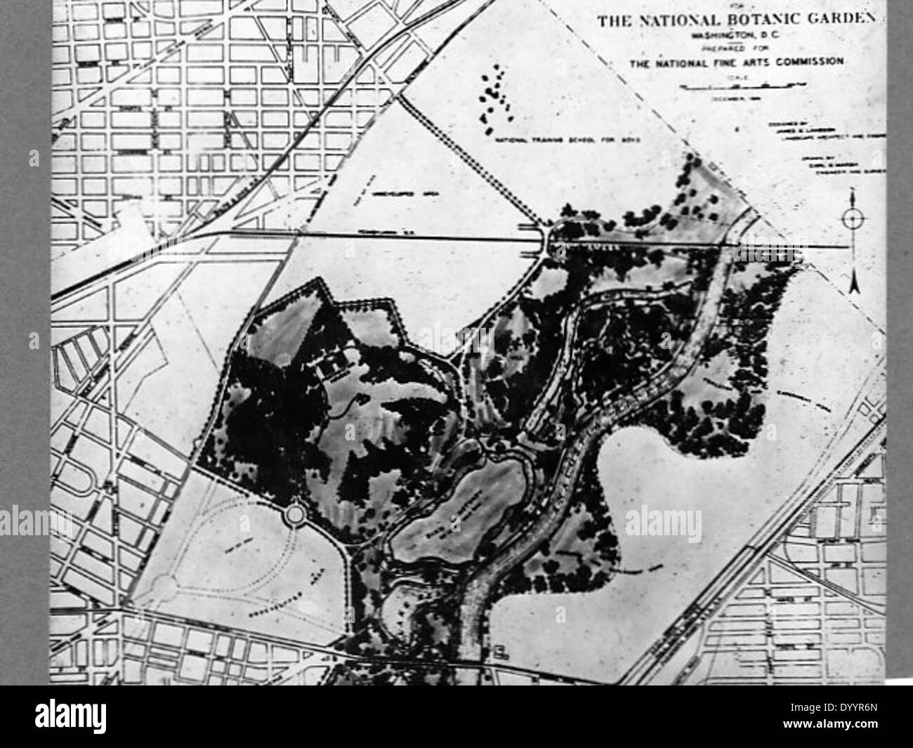 Une carte de 1929 du jardin botanique national de Washington, DC, montrant son emplacement le long de la rivière Anacostia et des monuments à proximité. La carte souligne l'importance botanique de la région et sa proximité avec d'autres sites de Washington, DC. Banque D'Images