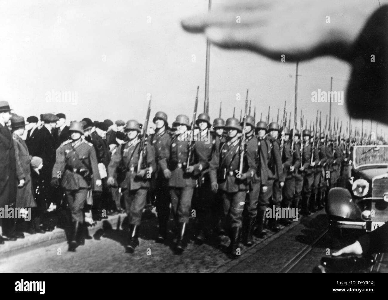 rhineland-1936-hitler-banque-d-image-et-photos-alamy