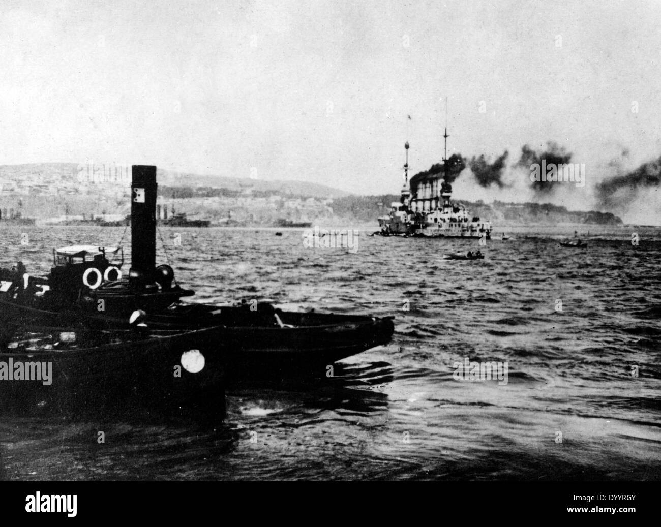 SMS Scharnhorst dans e port de Valparaiso, 1914 Banque D'Images